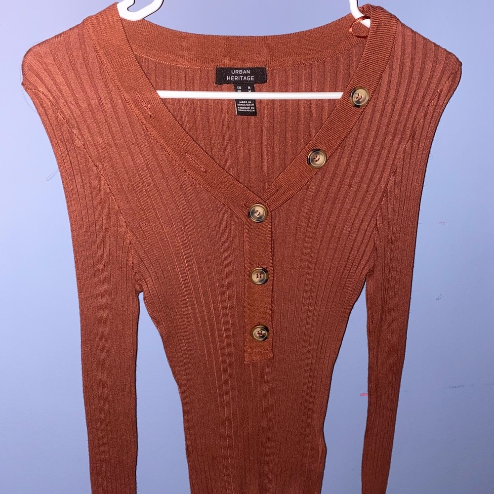 Long sleeve sweater-like top